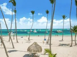 Beach front apartment with private beach