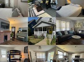 Spacious Relaxing Baltimore Home with Hot Tub, hotel a Baltimore