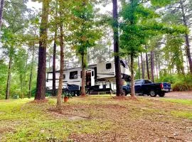 Waterfront - Luxury RV - Sleeps 6