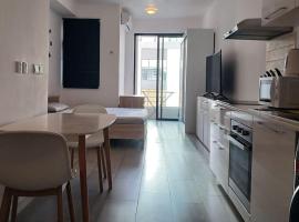 Near Metro and Malls, Hotel in Ebene