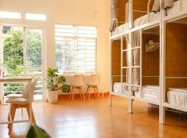 Lazy Cat Homestay - Motorbikes Rental & Tours