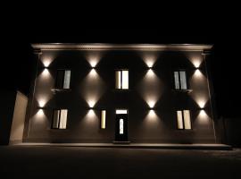 Louvre Luxury Collection Hotel, hotel s jacuzzi v destinaci Sevan
