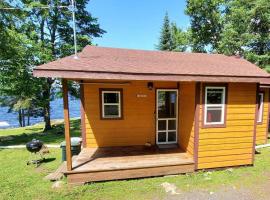 Lakeside 2 Bedroom Glacier Cabin On Kab, khách sạn ở Kabetogama