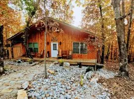 Hideaway Cabin near Mammoth Springs, Ark