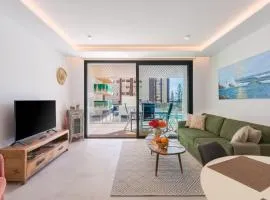 Jade Tower - 2-Bedroom Coastal Luxury Apartment in Fuengirola