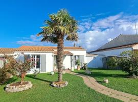 Charmante et accueillante maison, hotel com banheiras de hidromassagem em Saint-Pierre-dʼOl&eacute;ron