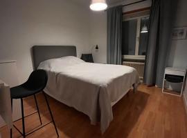 Room in Falun, δωμάτιο σε οικογενειακή κατοικία σε Falun