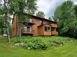 2 Bedroom Walleye Villa In Voyageurs National Park, khách sạn ở Kabetogama