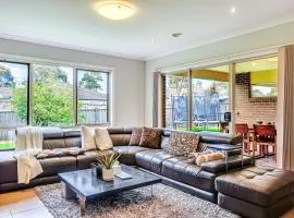 StayAU Spacious Stay Point Cook