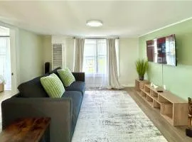 Charming & Bright Gem Prime Location Street Parking #3