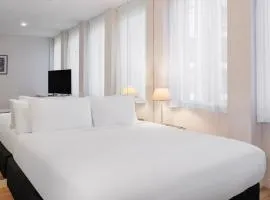 Oaks Melbourne on Collins Suites