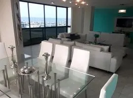 Apartamento en malecón de Salinas hermosa vista