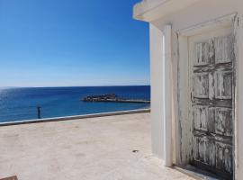 SeaView Studios, Hotel in Potos