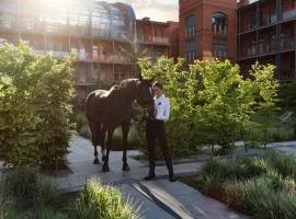 City Park Hotel & Residence