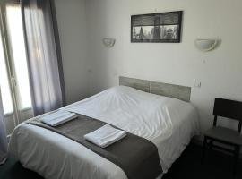 Hôtel Le Lyon Vert Commentry, hotel in Commentry