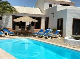 Casa Maja, luxury villa, large heated pool, aircon, all bedrooms en-suite