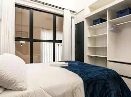 Loft moderno e espaçoso no centro de Floripa -UN30