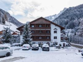 Hotel Casa Alpina - Alpin Haus, hotel em Selva di Val Gardena