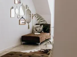 Dandy's Blue Apartments
