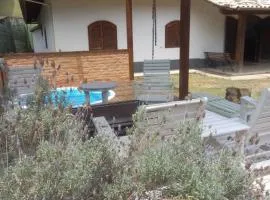 Casa Raízes do Jardim - Rápido Acesso ao Centro de Itaipava