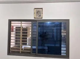 3 Bed Villa-Private Garden-OffStreetParking-AirCon Kasoa