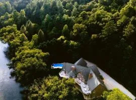 9BDRM Toccoa River Estate with Pool and Games