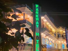 Hotel Park Way & Restaurant、Mingoraのキッチン付きホテル