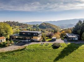 WURZENBERG Hotel Lodges Südsteiermark, pet-friendly hotel in Gamlitz