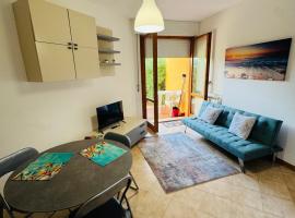 Appartamento Nonno Pino a 50m dal mare, ξενοδοχείο στη Σενιγκάλια