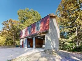 Near Lake! Tennessee Family Getaway w/ Game Room