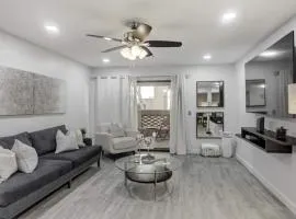 Comfort and Style in the Phoenix Biltmore Area!