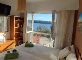 Piso Dos Playas Miño, hotel i Miño