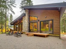 Luxe Valley Home with Sauna and Hot Tub Near Mazama