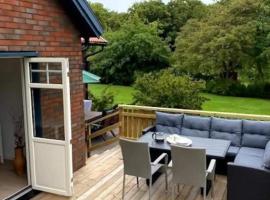 5 star holiday home in MOLLÖSUND, hotel em Mollösund