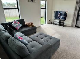 Location ,location sunny house in rolleston, hotel v destinaci Rolleston