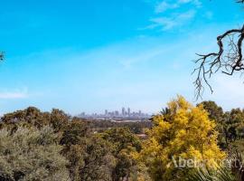 Hillside Retreat- Your Tranquil Home Away, вилла в городе Greenmount