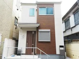 NYHotel 3 新宿2階建て3室1バスルーム1シャワー2トイレ