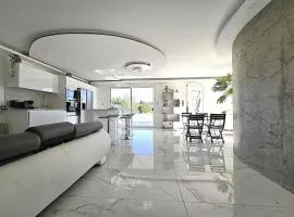 Maison Sapiac - 4pers - 2 chambres - 3 lits - Clim réversible - Terrasse ombragée et grand jardin - Piscine saison estivale