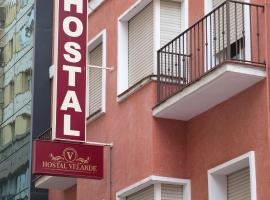 Hostal Velarde, hotel in Talavera de la Reina