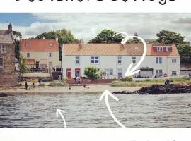 Boatshore by the sea Holiday Cottage