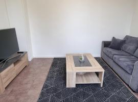 Superbe maisonette avec parking privé à Villejuif, hotel in Villejuif