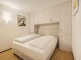 Central Palm Studio with free Parking