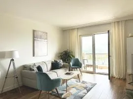 Contemporary One Bedroom Apartment - Lustica Centrale