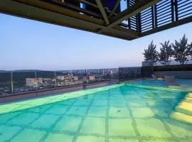 2 Mossaz skypool 5mins to 1U&Ikea at Empire City by Light House