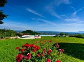 Casa Loretta, your luxurious getaway with stunning views