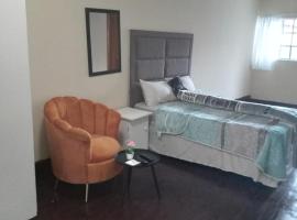 Johannesburg guest house Kensington, hotel con bañera de hidromasaje en Johannesburgo