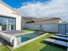 Villa moderne avec piscine privée et espace extérieur à Le Rove