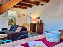 Home Sweet Olivia by TraMonti Apartments, hotel v destinaci Barisciano