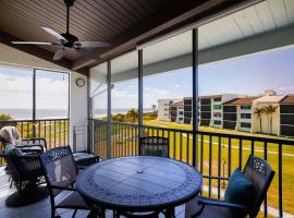 Loggerhead 523 - Beachfront Residence at Loggerhead Cay with Vaulted Ceilings, hotel en Sanibel