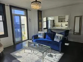 Luxe Suite Convention Center Partial Ocean View with Free Parking